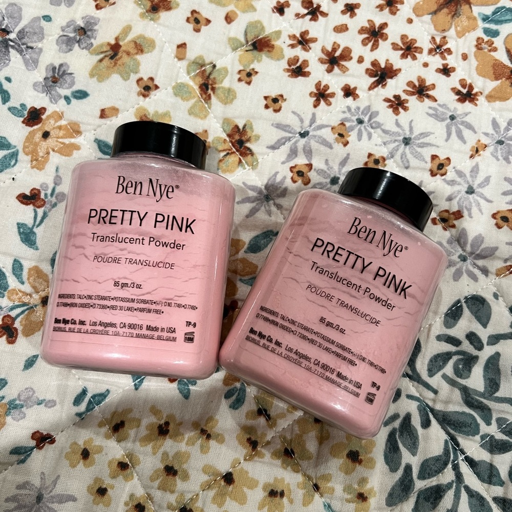 *SOLD* Ben Nye PRETTY PINK Translucent Powder 85 gm./3 oz.
